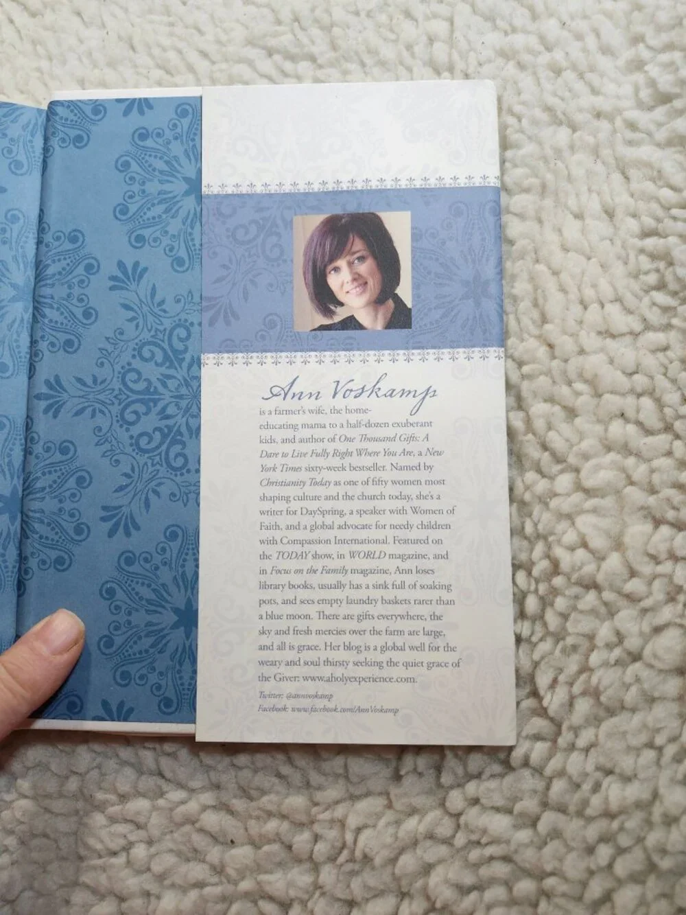Ann Voskamp The Greatest Gift Hardcover Devotional Advent Christms 9781414387086 - Picture 8 of 13